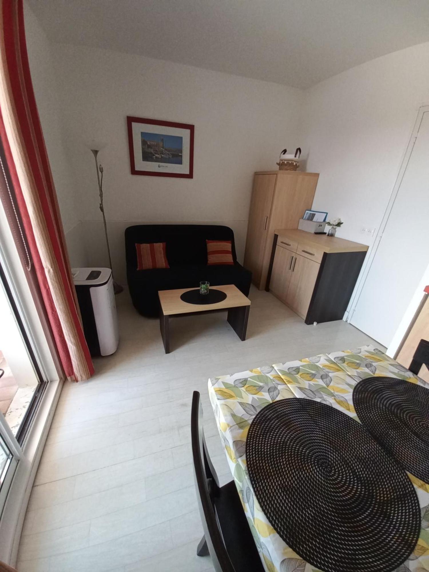 Coquet Studio 4 Pers, Piscine,Clim Mobile, Plage A 300 M,A 5Min A Pied Du Lydia 르발카레스 외부 사진