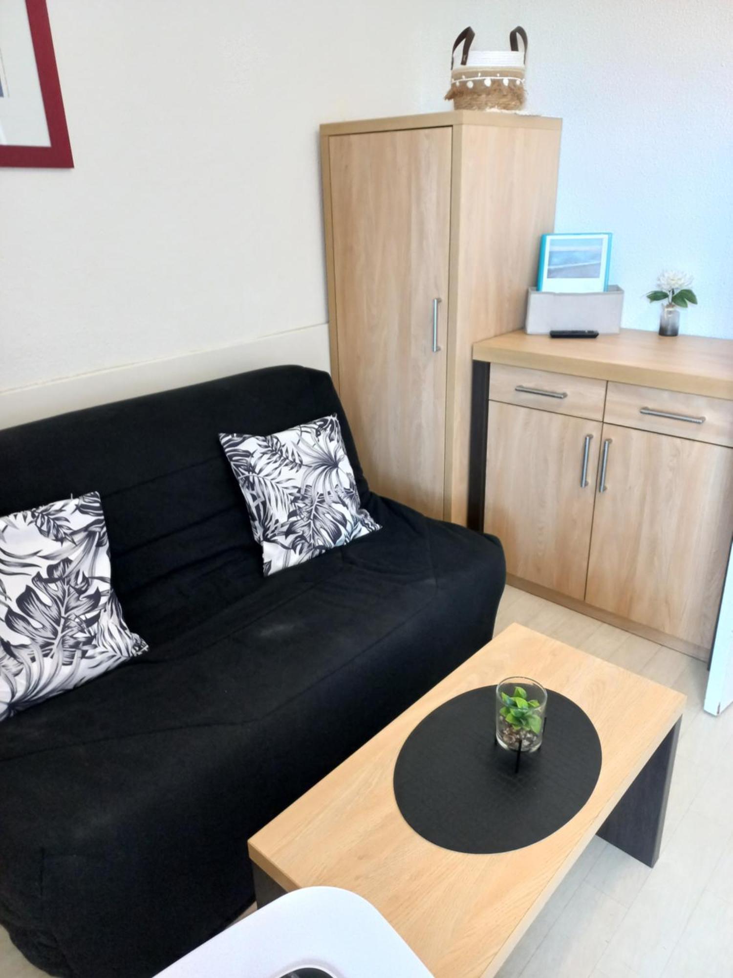 Coquet Studio 4 Pers, Piscine,Clim Mobile, Plage A 300 M,A 5Min A Pied Du Lydia 르발카레스 외부 사진